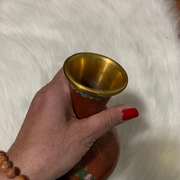 Vintage Chinese Cloisonne Enamel Vase with Floral and Leaf Motifs - Picture 13 of 14